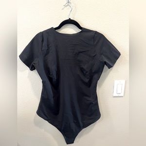 NWT Pinsy T-shirt shaper